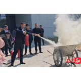 石门县档案馆开展消防安全演练