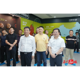来凤县考察团来石考察畜牧全产业链建设工作