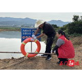 二都街道高桥社区：救生设备“上岗”，织密防溺水“安全网”