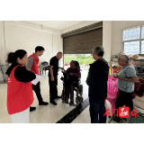 子良镇：开展“情系残疾家庭，双节送暖”走访活动
