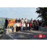 东山峰管理区：登高砺初心 聚力启新程