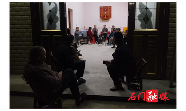磨市镇：屋场会上听民声 河堤修到心坎上