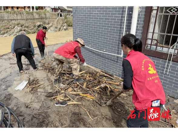 【防汛抗灾进行时】壶瓶山镇：干群同心护家园