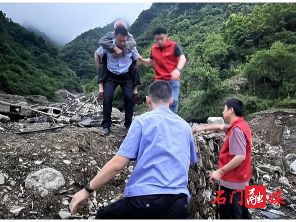【防汛抗灾进行时】石门法院：干警奋战防汛救灾一线