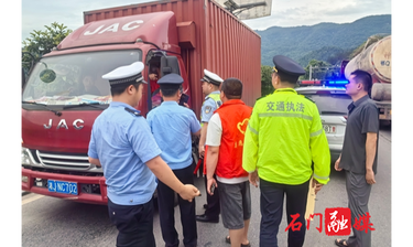 维新镇：开展道路交通安全联合检查行动