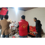 皂市镇：情系脱贫户 奉献真爱心