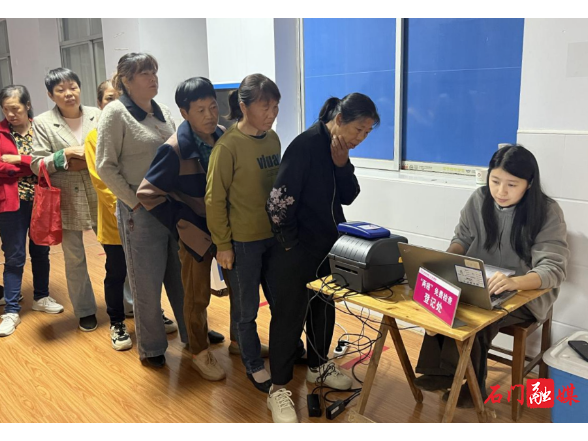 维新镇：“两癌”免费筛查 守护女性健康