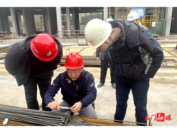 县住建局：开展房屋市政工程春节后复工复产安全检查