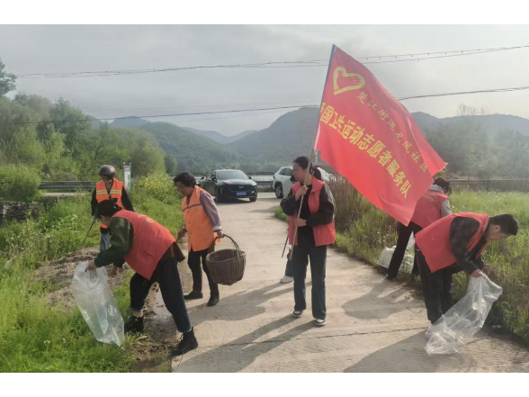 楚江街道龙凤社区：开展第38个爱国卫生月活动