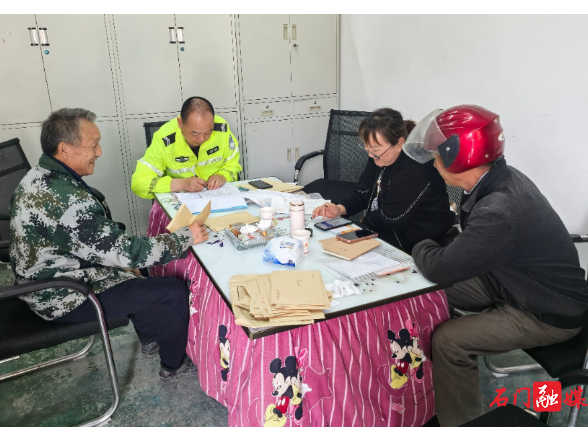 所街乡：交通安全送暖意 便民服务零距离