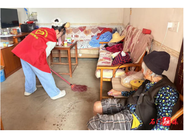 楚江街道闫家溶社区：开展助残日志愿服务活动