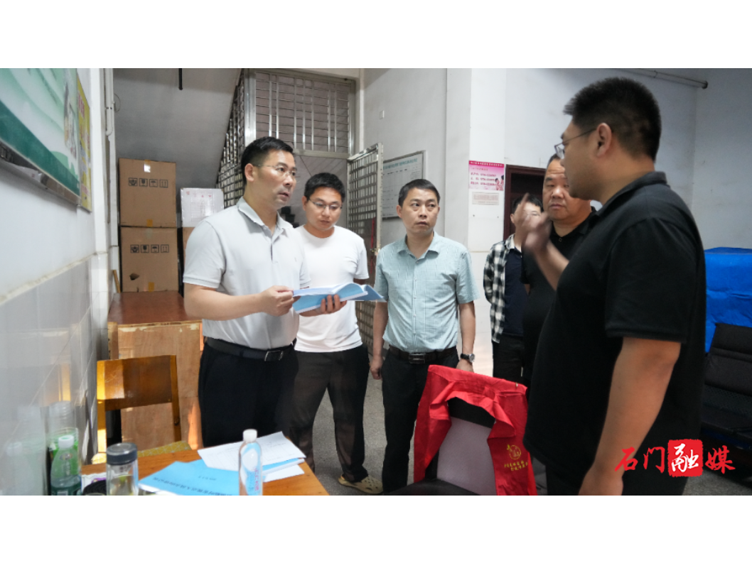 李长春深夜督导检查防汛工作