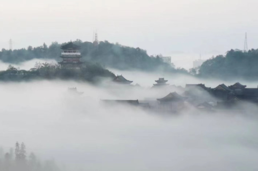 桂阳：薄雾轻纱笼蓉城 古城沐浴朝晖里