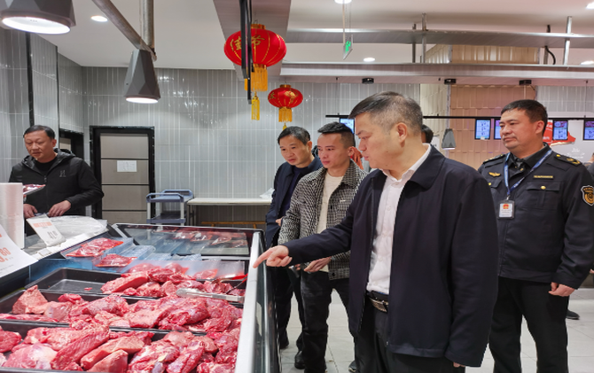 巫初华督导检查食品安全“两个责任”落实情况暨校园安全工作