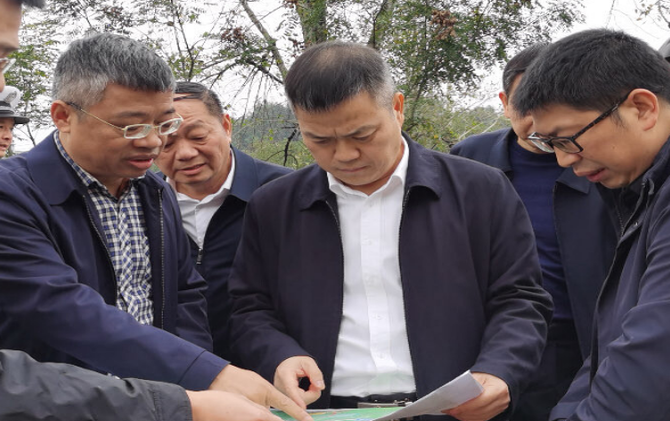 巫初华调研道路交通安全、项目建设工作