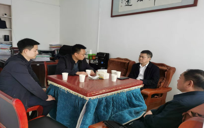 巫初华到乡镇调研指导当前重点工作