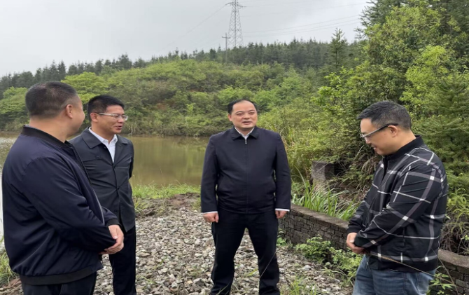 李志强调研防汛备汛和社会稳定工作