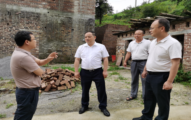 李志强调研防汛备汛和地质灾害防治等工作
