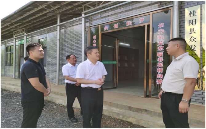 巫初华到乡镇调研当前重点工作