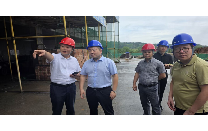 贺雄调研消防安全、建筑领域施工安全和当前重点工作