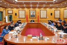 杜家毫主持省委理论学习中心组集体学习