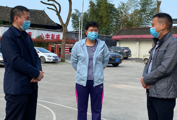 兰利华深入广坪镇检查指导疫情防控工作