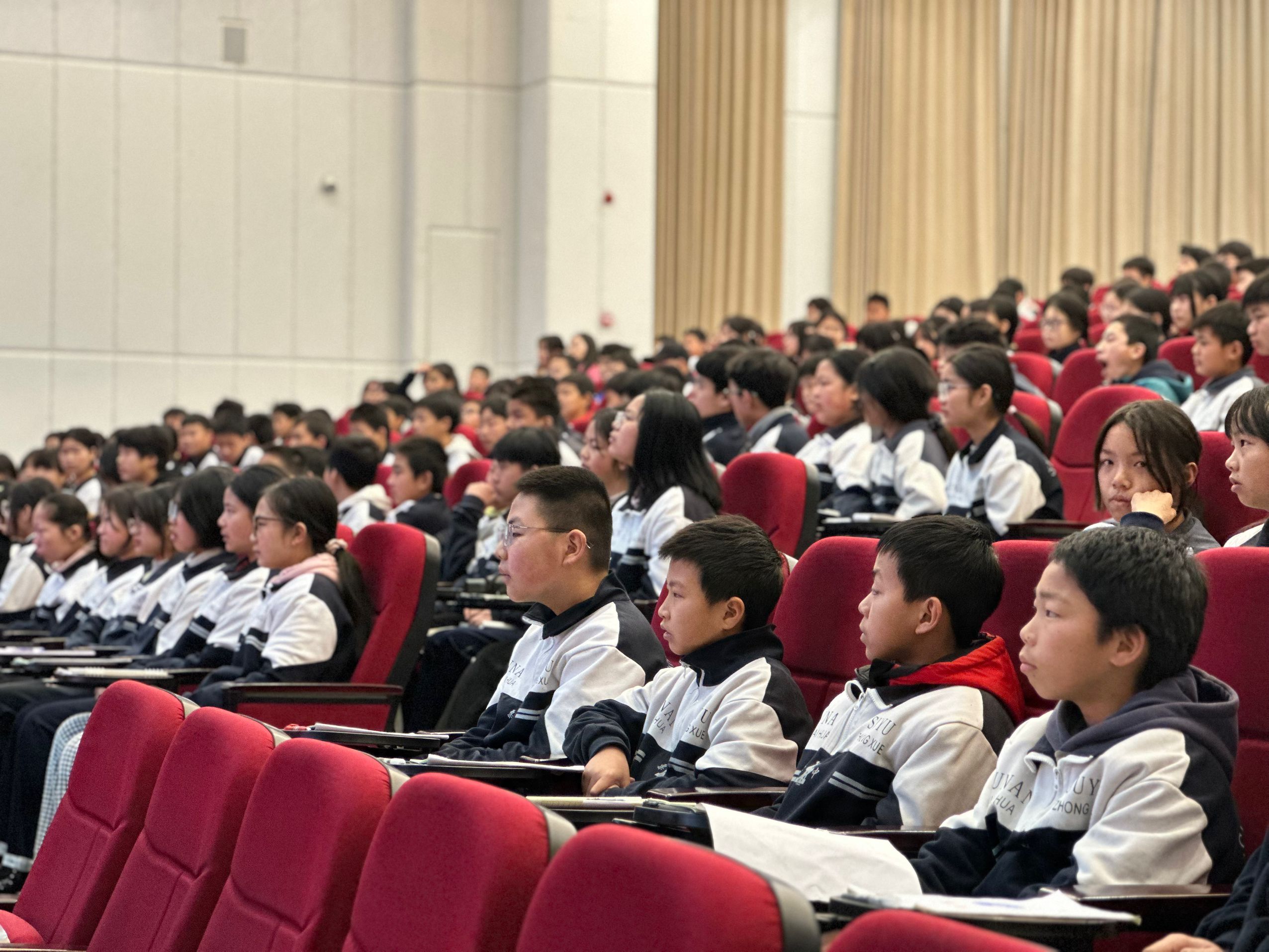 962F332C@84BFCC47.F8F0B86900000000 (2).jpg