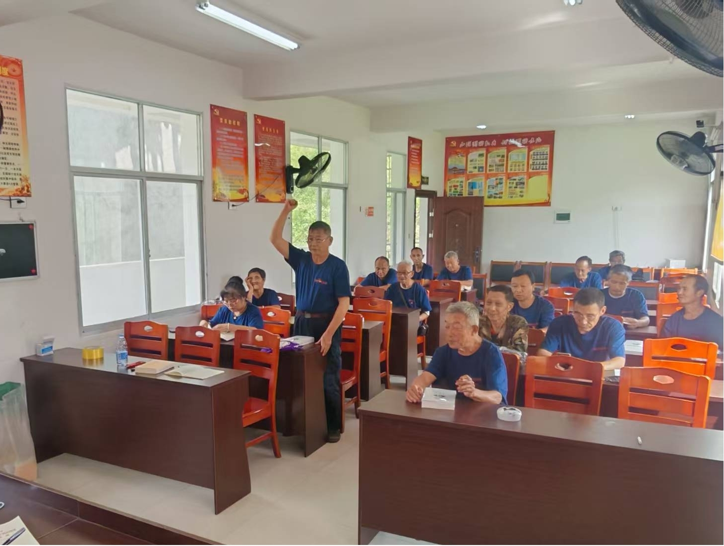 图片2.jpg 图片2.jpg