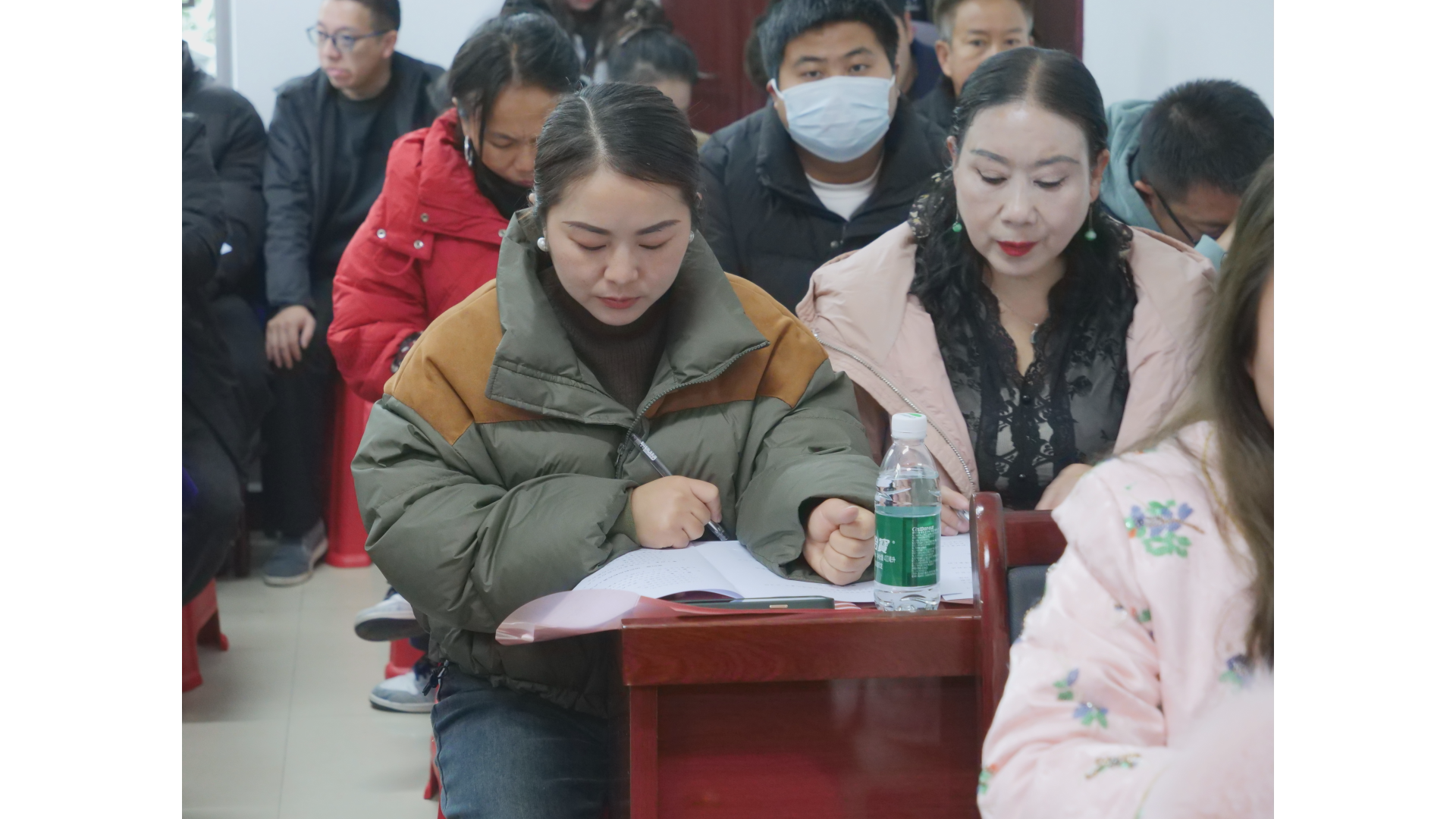 Still1208_00001.png Still1208_00001.png