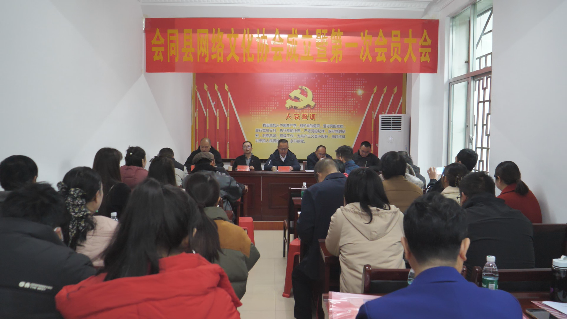 Still1208_00000.png Still1208_00000.png