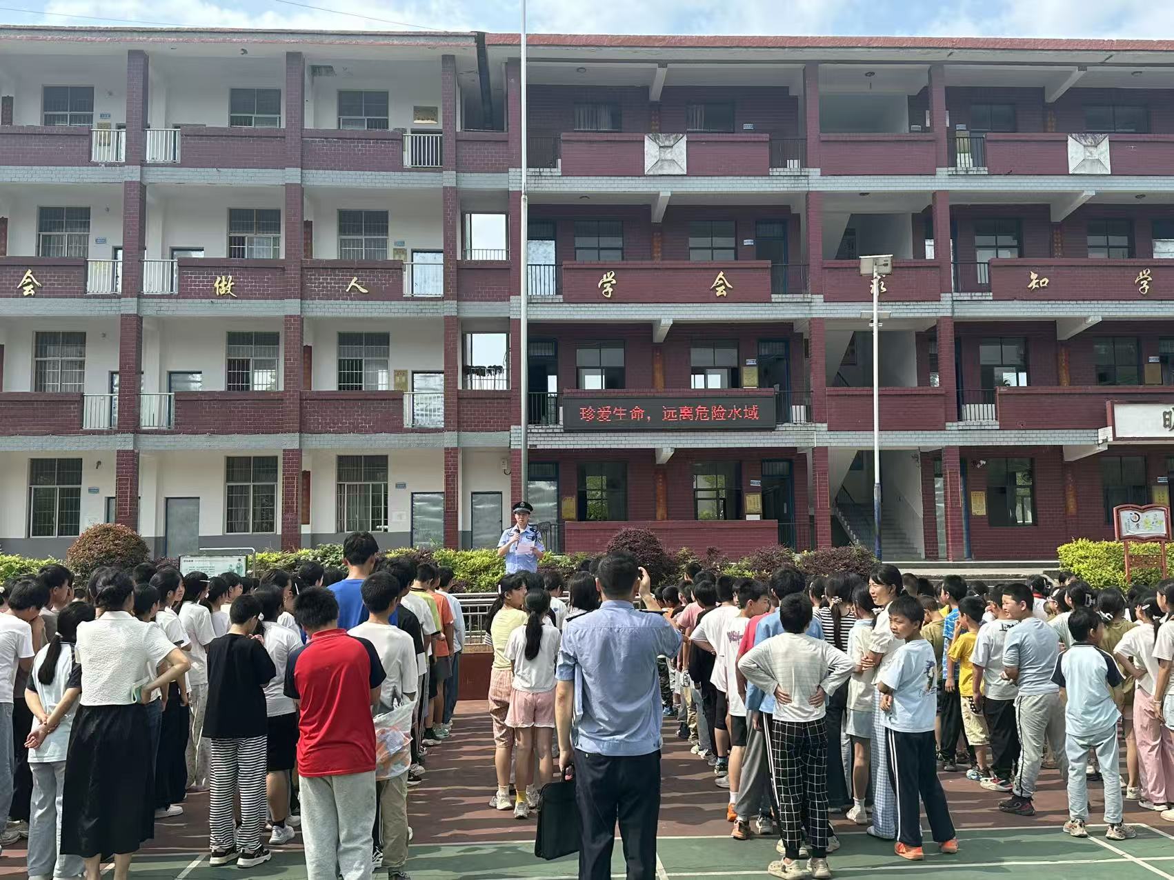 图片10.jpg 图片10.jpg