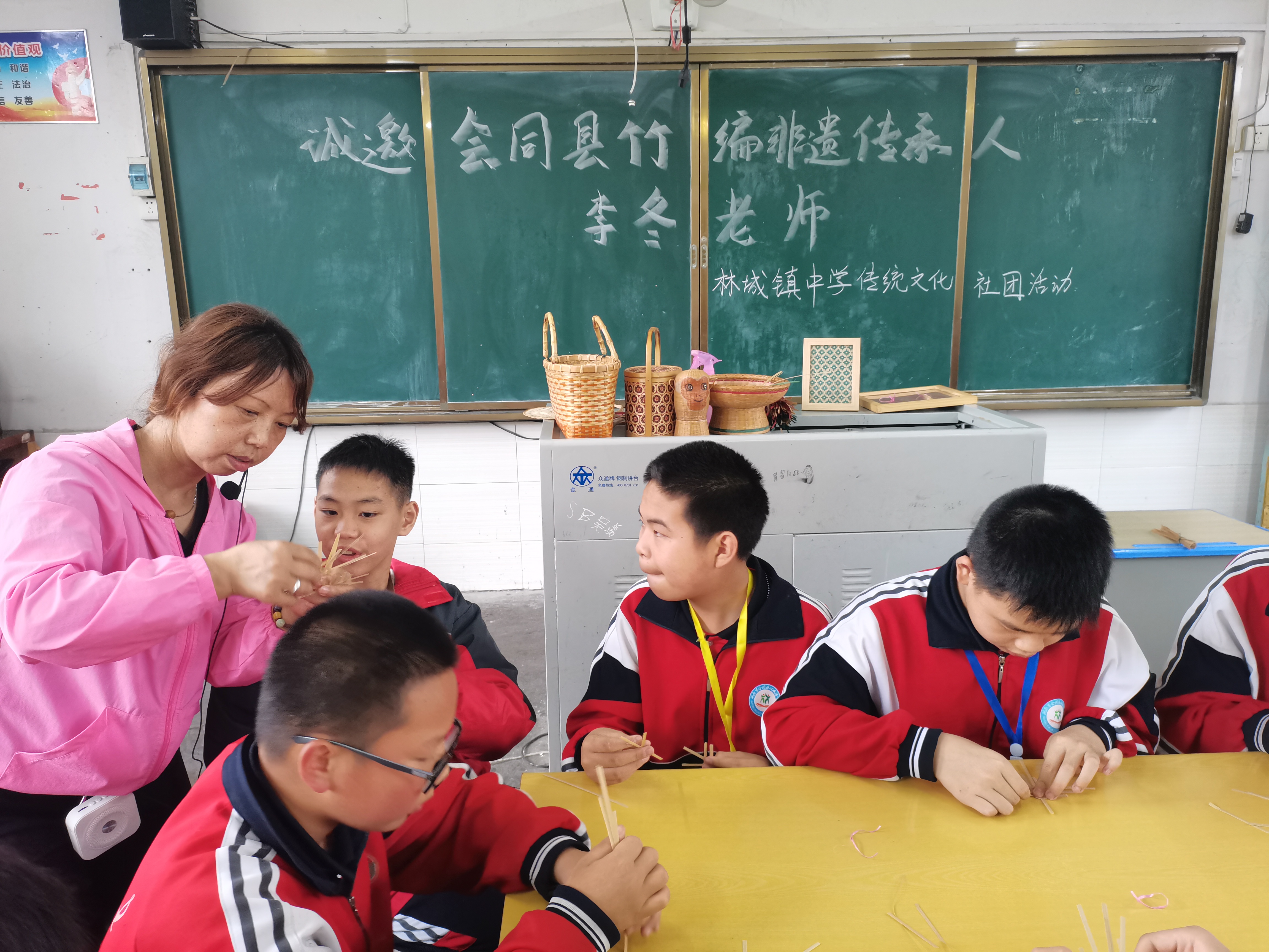 李冬老师授课现场.jpg