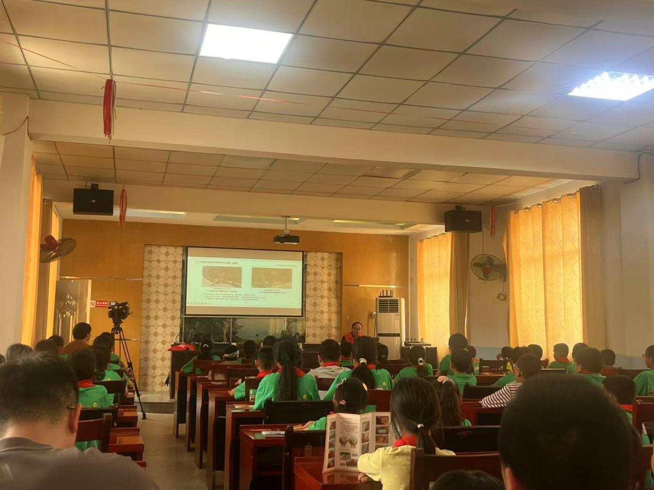 图片4.jpg 图片4.jpg
