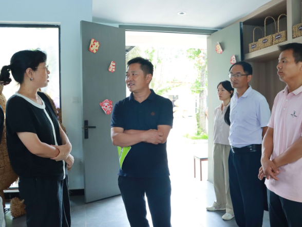 市政协到我县调研秸秆综合利用工作