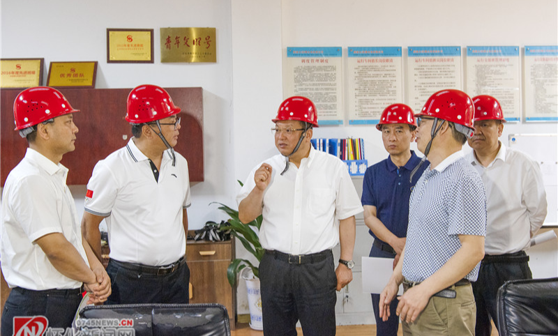 雷绍业：把各项防汛措施和责任落到实处