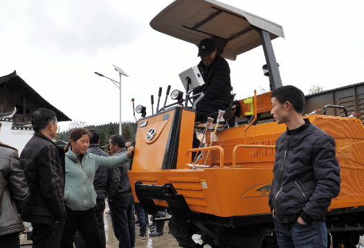 好帮手！新型科技农业设备亮相会同田间地头