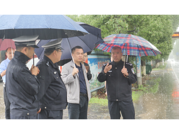 苏振督导安全生产和防汛工作