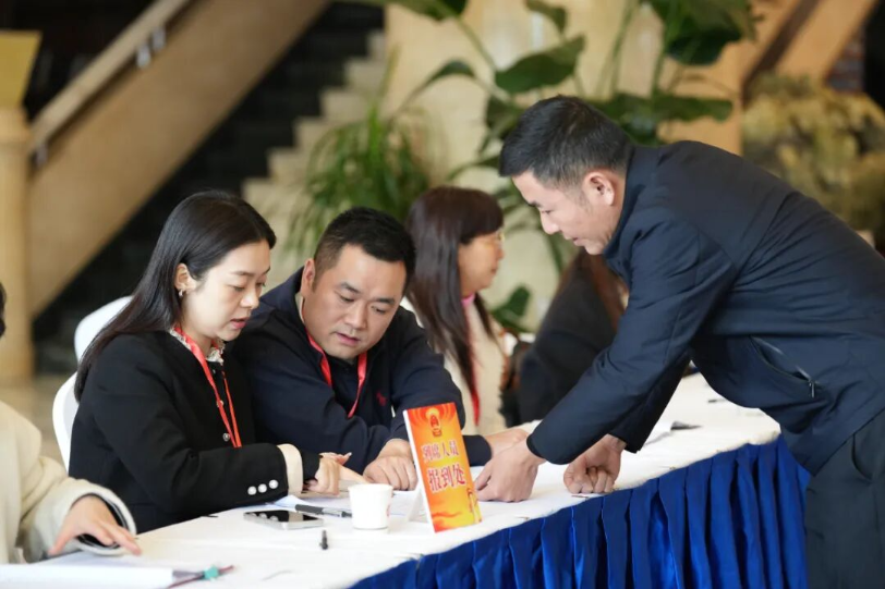 聚焦两会︱怀使命而至！人大代表今日报到