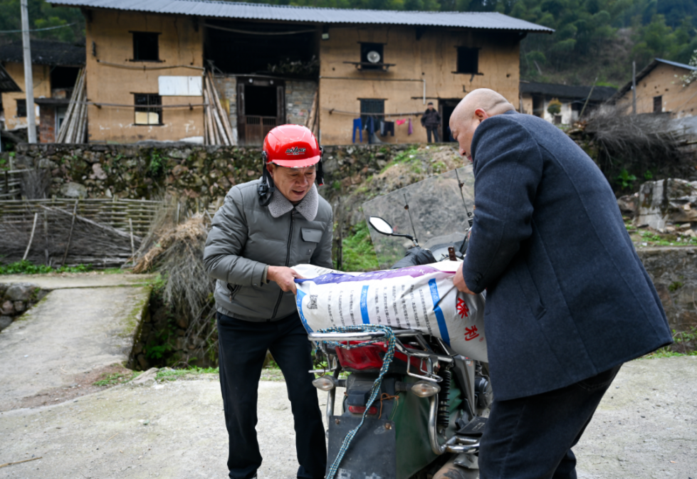 一个电话送货上门！北湖山区农资配送新模式真“香”