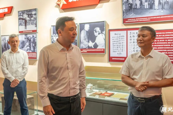 北湖区委（郴州经开区党工委）理论学习中心组举行2026年第11次集体（扩大）学习