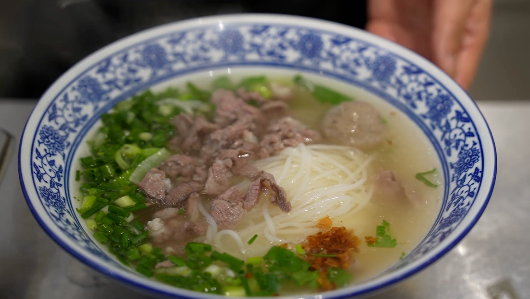 郴州人戒不掉的那碗粉 成为游客的 "落地签"