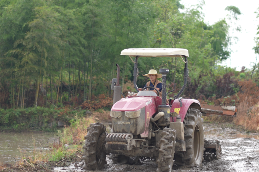 开局八好 潮起北湖 | 春耕正当时！农机助力效率up↑