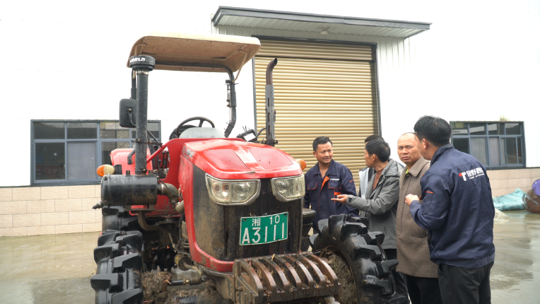 开局八好 潮动北湖 | 农机医生“出诊”田间地头保春耕