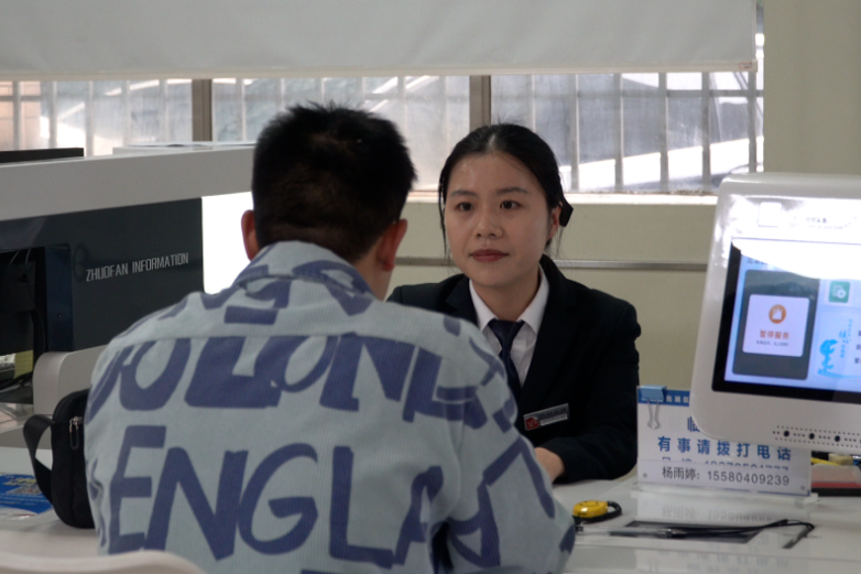 “足不出户办医保”背后的北湖温度 | 开局八好 潮动北湖