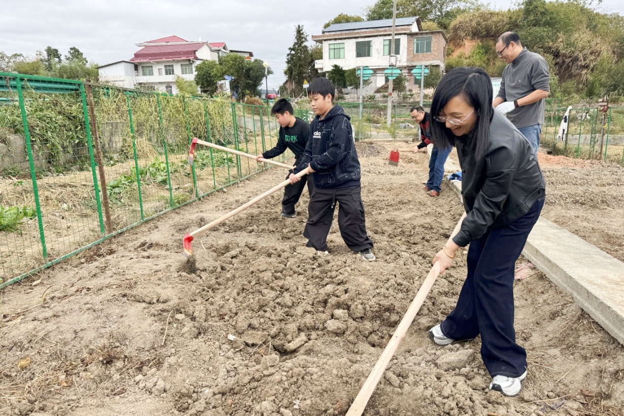 微信图片_20251021174311_42_350_副本.jpg
