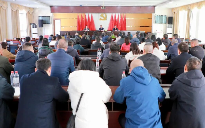 刘浪在南岳镇宣讲党的二十届四中全会精神