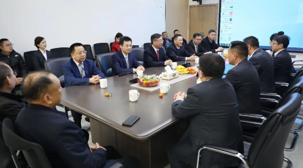 建设副中心 争当排头兵 | 刘浪、蒋炳炎开展“新春第一访”：为企业赋能鼓劲 力争首季“开门红”