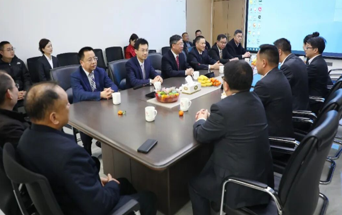 建设副中心 争当排头兵 | 刘浪、蒋炳炎开展“新春第一访”：为企业赋能鼓劲 力争首季“开门红”