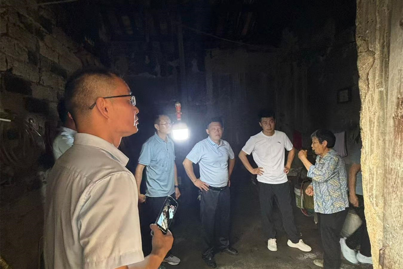 图片2.jpg 图片2.jpg