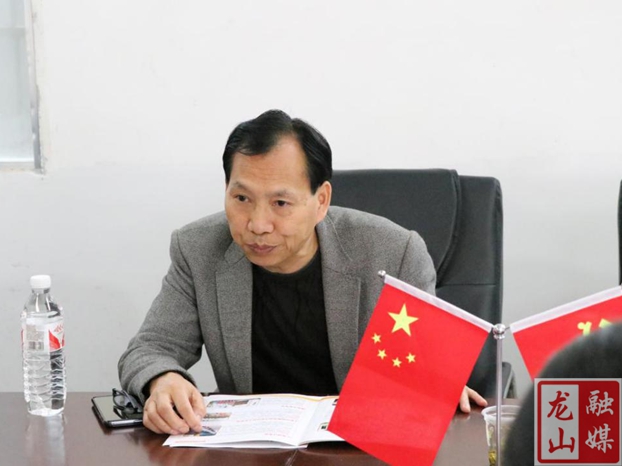 龙山县人民政府-刘昌顺到县技工学校就推进校企合作促进学生就业进行